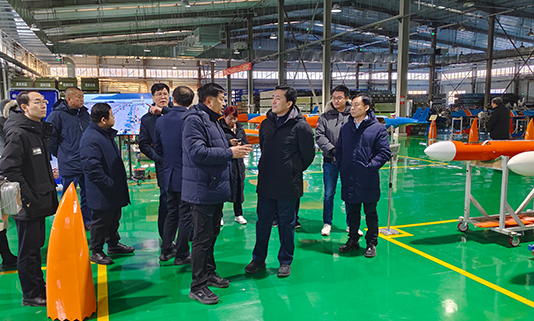 北京经济技术开发区工委书记张强一行莅临太阳GG宇达无人智能产业园考察调研